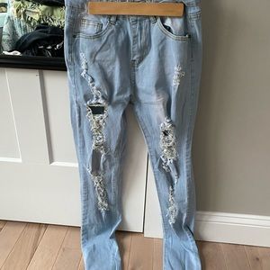 Skinny ripped jeans